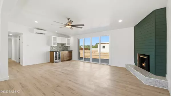 Tucson, AZ 85704,950 W Ina Road