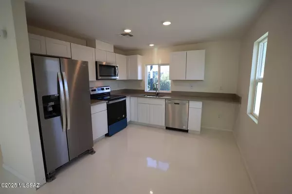 Tucson, AZ 85713,725 E 37th Street