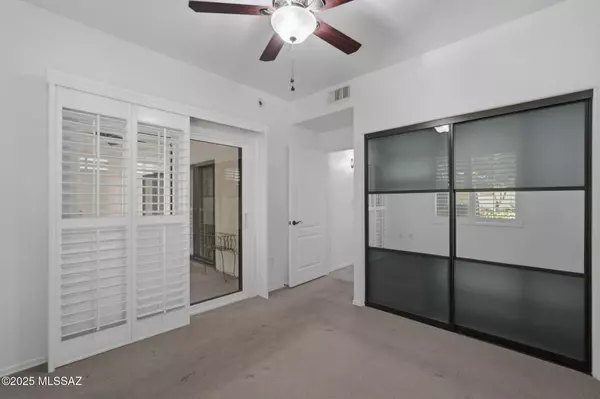 Tucson, AZ 85718,2550 E River Road #3101