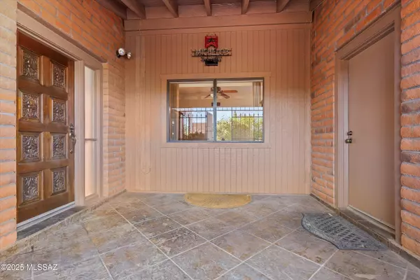 Green Valley, AZ 85622,3363 S Calle Del Albano