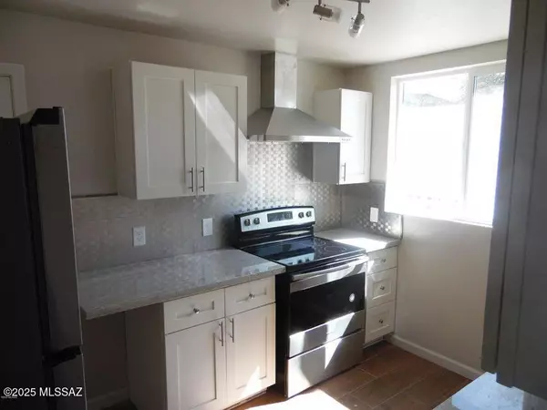 Tucson, AZ 85719,808 E Waverly Street #B