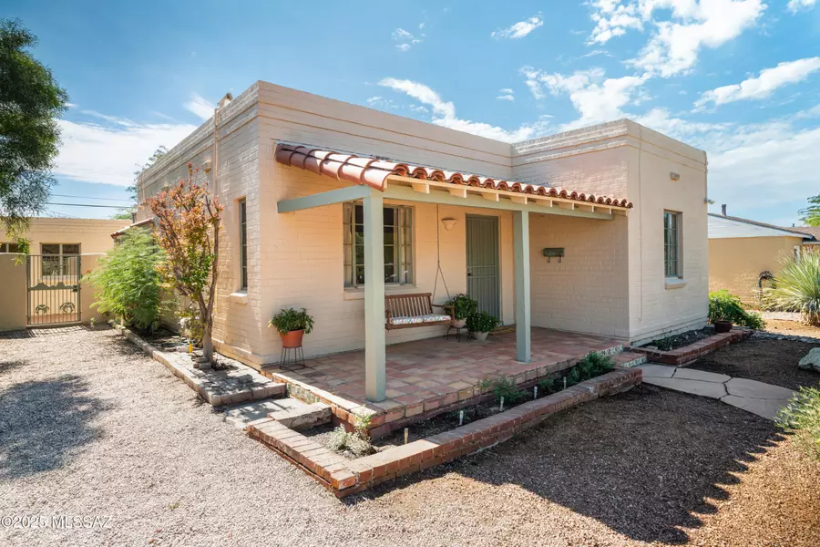 2910 E Lester Street, Tucson, AZ 85716