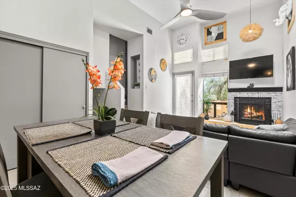 Tucson, AZ 85715,7622 E Callisto Circle #202