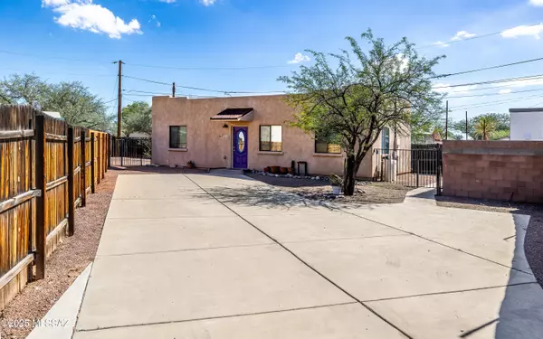 Tucson, AZ 85712,4148 E Desert Place