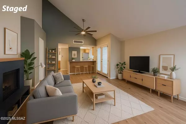 Tucson, AZ 85718,1200 E River Road #A12