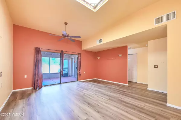 Green Valley, AZ 85614,840 W Calle De Emilia