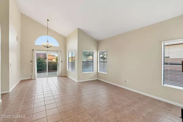 Oro Valley, AZ 85737,681 W Mountain Ridge Drive