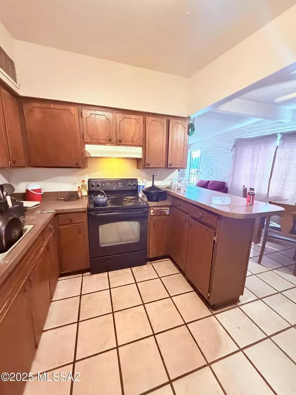 Tucson, AZ 85711,5911 E 30th Street