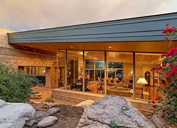 Tucson, AZ 85718,7301 N Secret Canyon Drive