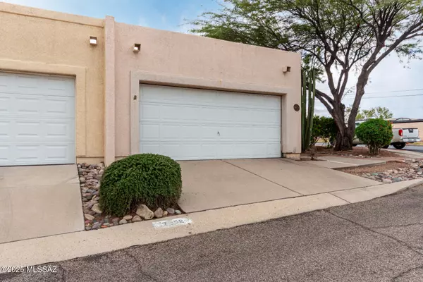 Tucson, AZ 85710,7252 Caminito Feliz