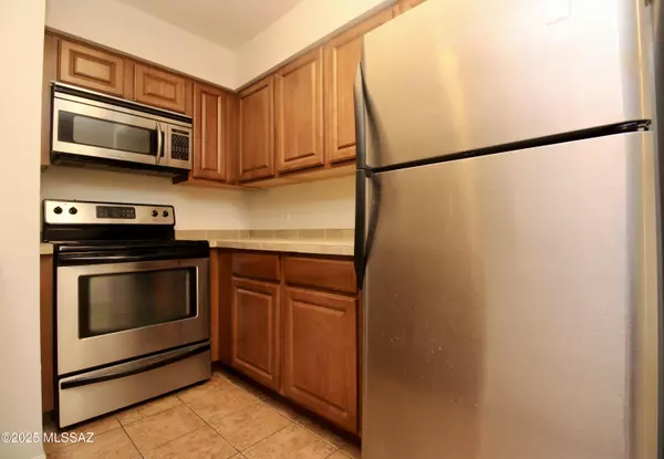 Tucson, AZ 85719,1810 E Blacklidge Drive #501