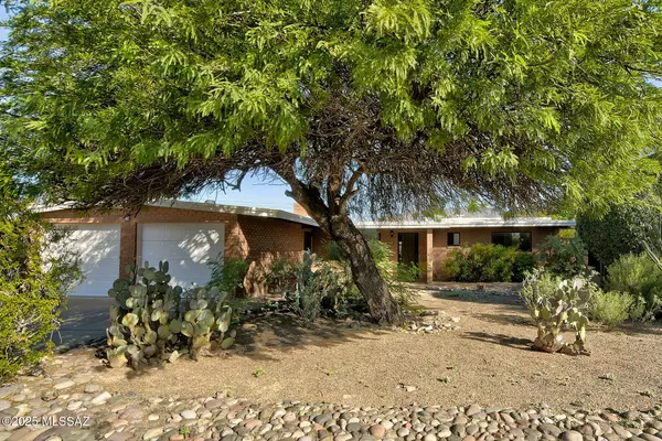 4433 E Blacklidge Drive, Tucson, AZ 85712