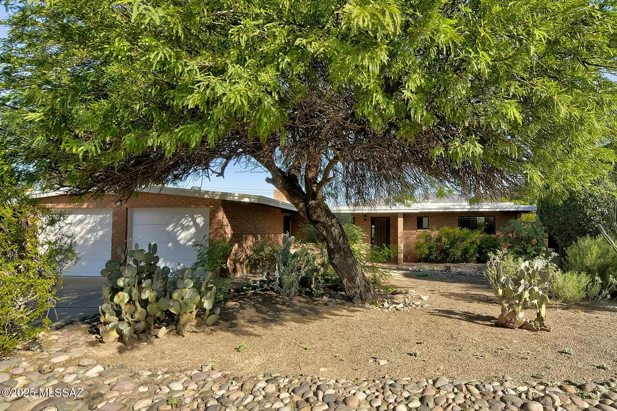 Tucson, AZ 85712,4433 E Blacklidge Drive