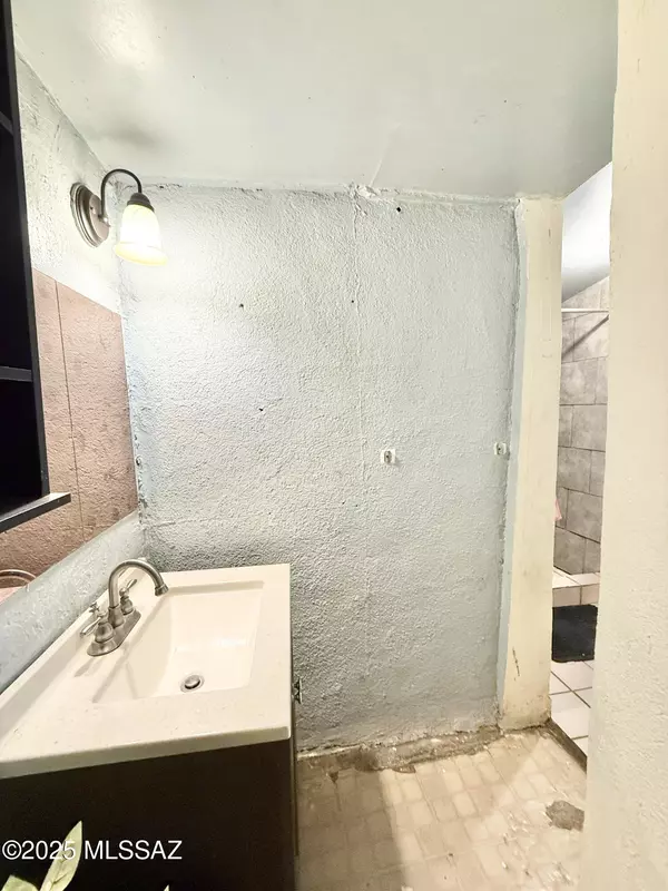 Nogales, AZ 85621,535 W Elm Street