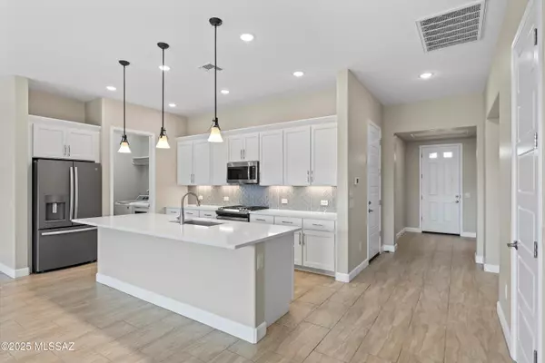 Saddlebrooke, AZ 85739,62797 E Thunder Rock Drive