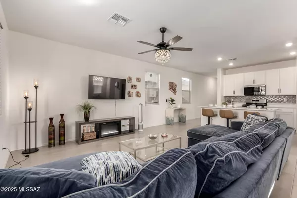 Vail, AZ 85641,11989 E Chamrod Drive