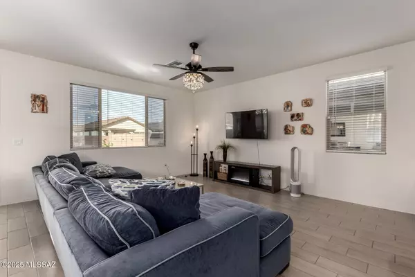 Vail, AZ 85641,11989 E Chamrod Drive