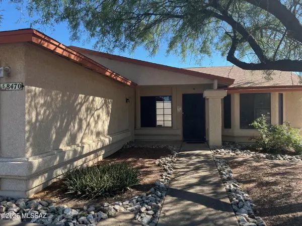 Tucson, AZ 85742,8470 N Snowdrop Drive