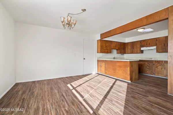 Tucson, AZ 85719,2510 N Santa Rita Avenue