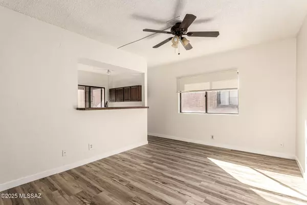 1534 S Columbus Boulevard #8, Tucson, AZ 85711