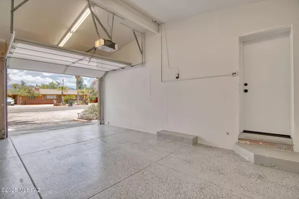 Tucson, AZ 85711,3910 E Calle De Jardin