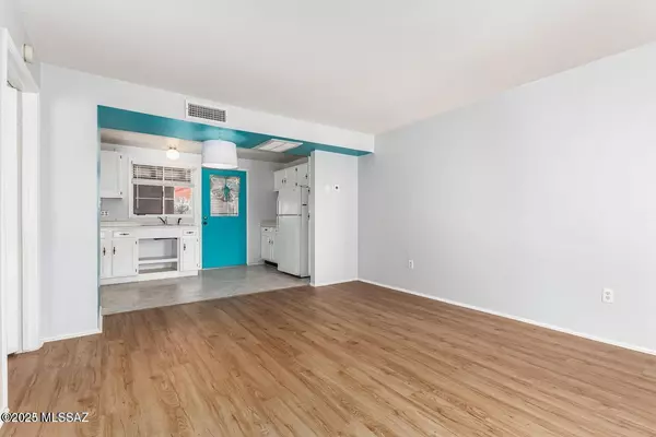 Green Valley, AZ 85614,317 S Paseo Quinta #B