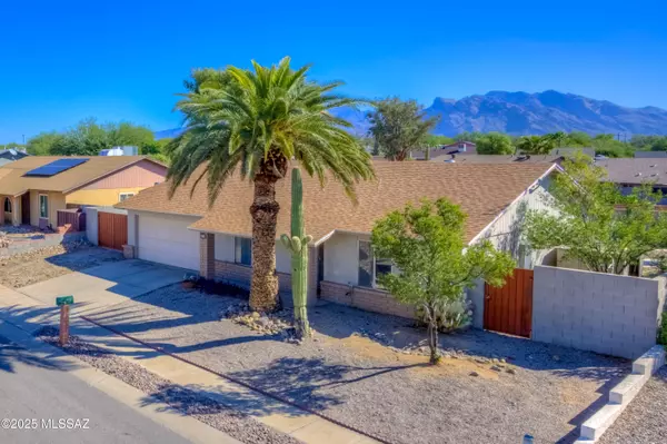 8300 N Bayou Drive, Tucson, AZ 85741