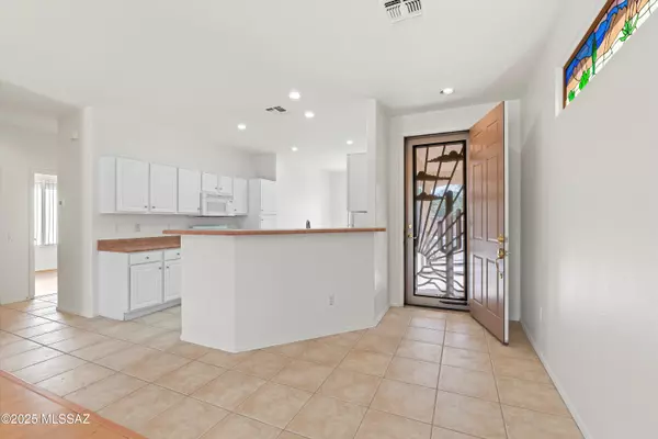 Tucson, AZ 85743,9349 N Sombrero Canyon Drive