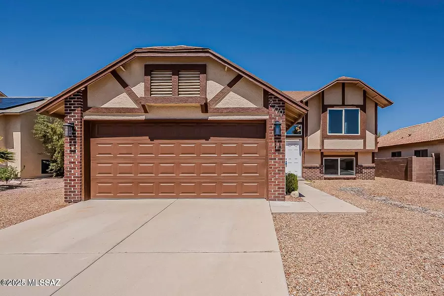 2770 W Camino De Las Grutas, Tucson, AZ 85742