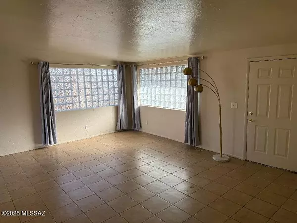 Tucson, AZ 85719,753/755 E Holaway Drive