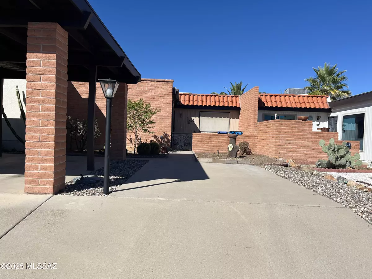 Green Valley, AZ 85614