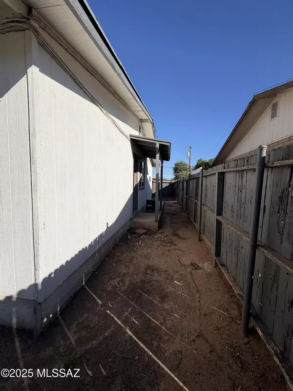 Tucson, AZ 85705,420 E Navajo Road