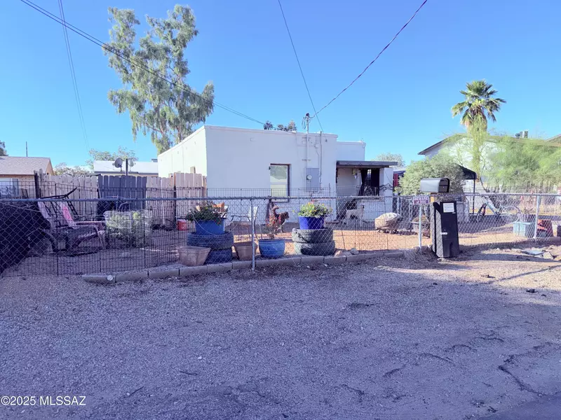 420 E Navajo Road, Tucson, AZ 85705