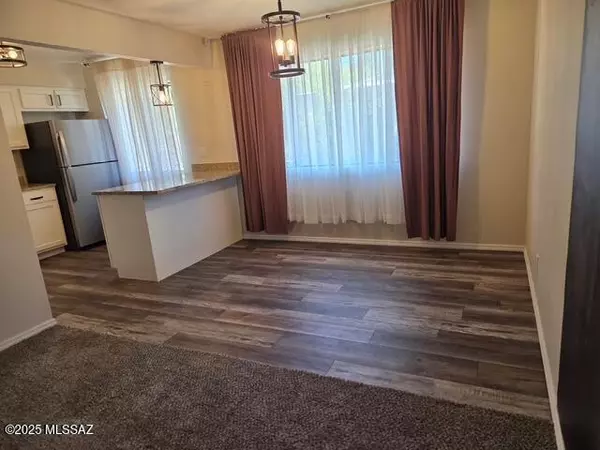 Tucson, AZ 85710,1366 S Avenida Polar  #G205