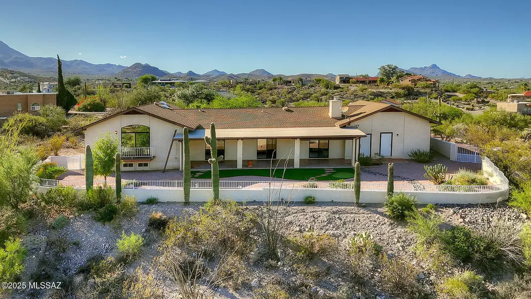 4240 N Paseo De Los Rancheros, Tucson, AZ 85745