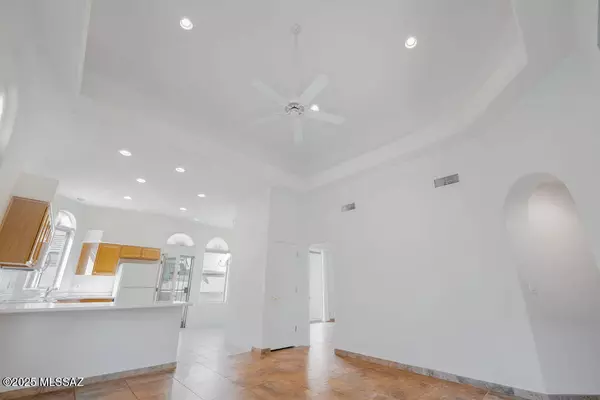 Tucson, AZ 85741,2423 W Via Di Silvio