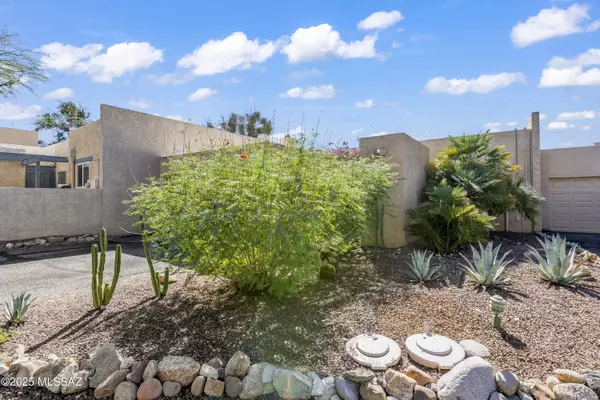 Tucson, AZ 85718,4620 E Camino Puerto Lobo