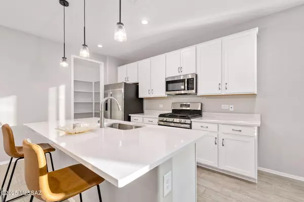 Vail, AZ 85641,10190 S Rolling Water Drive