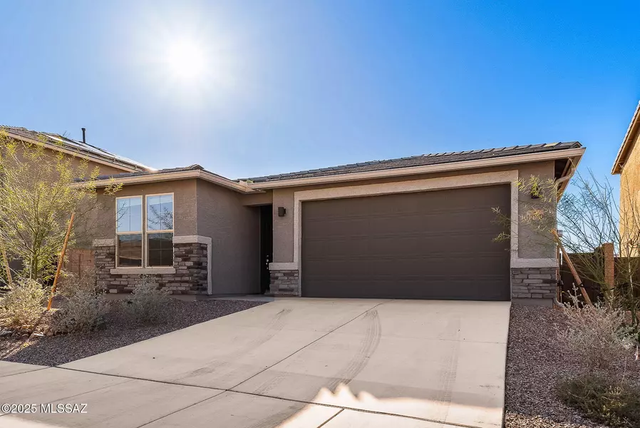 10190 S Rolling Water Drive, Vail, AZ 85641