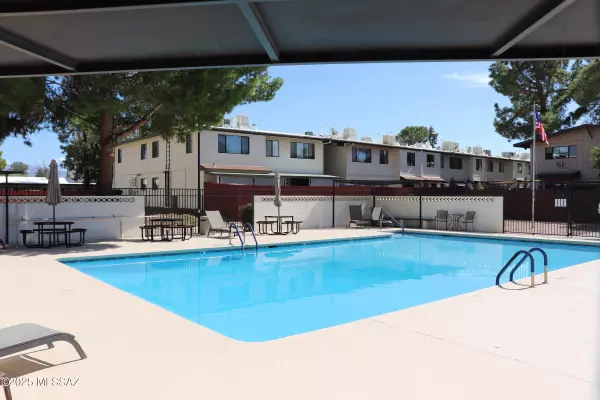 1318 S Avenida Polar #F-110, Tucson, AZ 85710