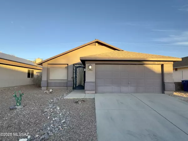 8771 S Desert Rainbow Drive, Tucson, AZ 85747
