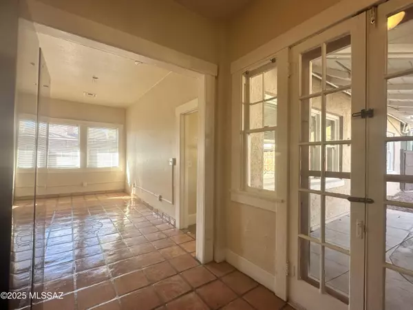 Tucson, AZ 85705,621 E 6th Street