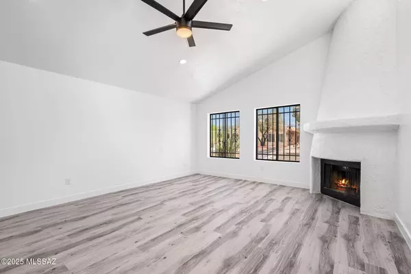 Tucson, AZ 85710,9214 E Calle Maria