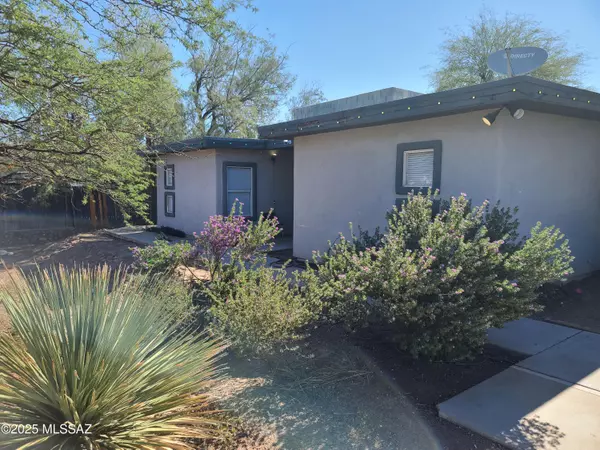 327 W King Road, Tucson, AZ 85705