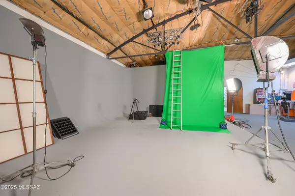 Tucson, AZ 85705,2549 N Oracle Road