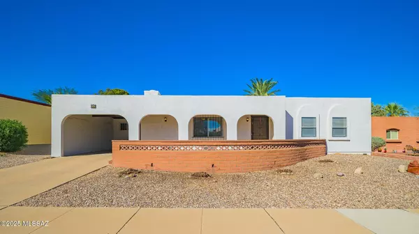 57 E Santa Belia, Green Valley, AZ 85614