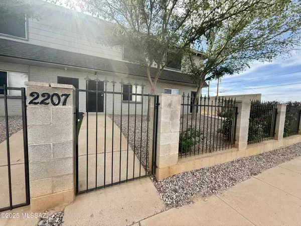 Tucson, AZ 85705,2201 N 9th Avenue #2207