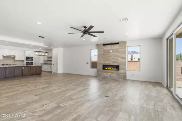 Tucson, AZ 85704,2049 W Spotted Toad Court