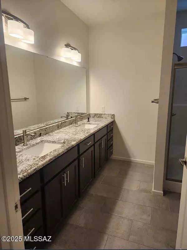 Sierra Vista, AZ 85635,433 S Meadowood Lane