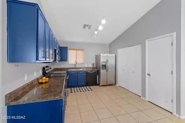 Tucson, AZ 85706,2464 E Camino Malcote